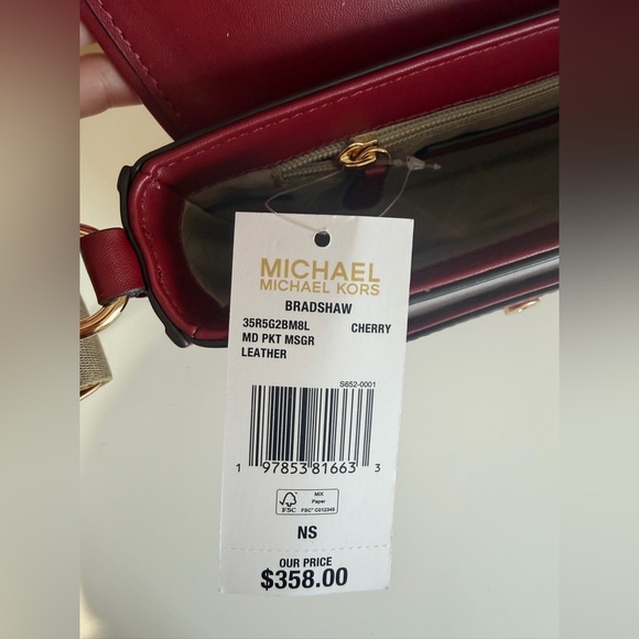 Michael Kors Bradshaw Medium Leather Messenger Bag NWT - Picture 13 of 13